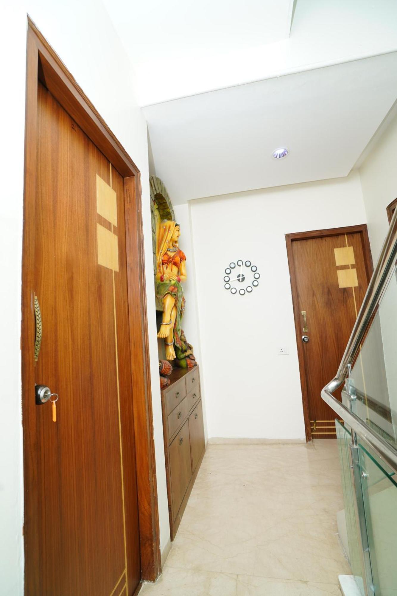 Golden Villa - Duplex House With Private Theater - Near To Alipiri And Bhudevi Ttd Ticket Counter And Kapilateertham Tirupati Dış mekan fotoğraf