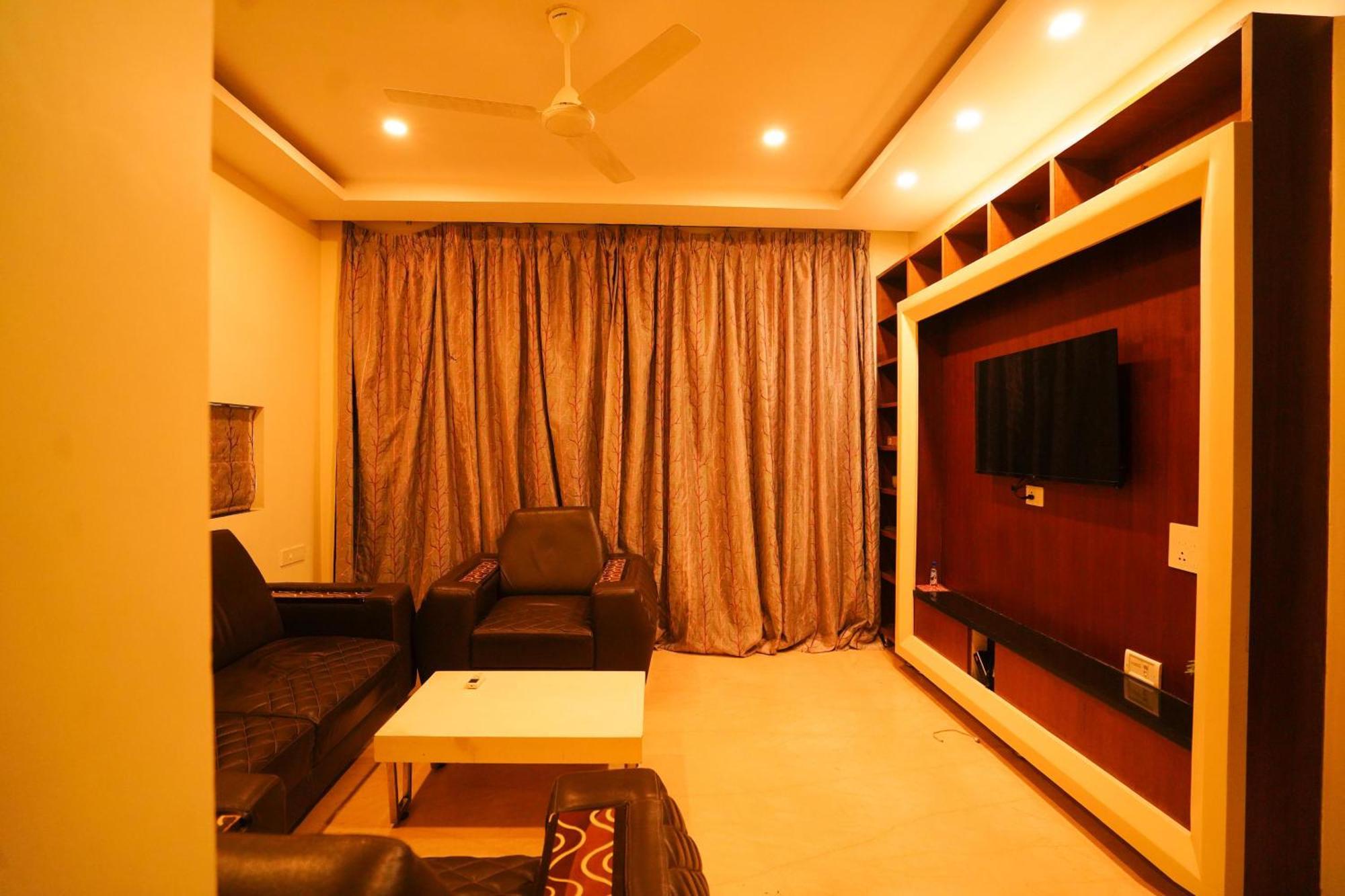 Golden Villa - Duplex House With Private Theater - Near To Alipiri And Bhudevi Ttd Ticket Counter And Kapilateertham Tirupati Dış mekan fotoğraf