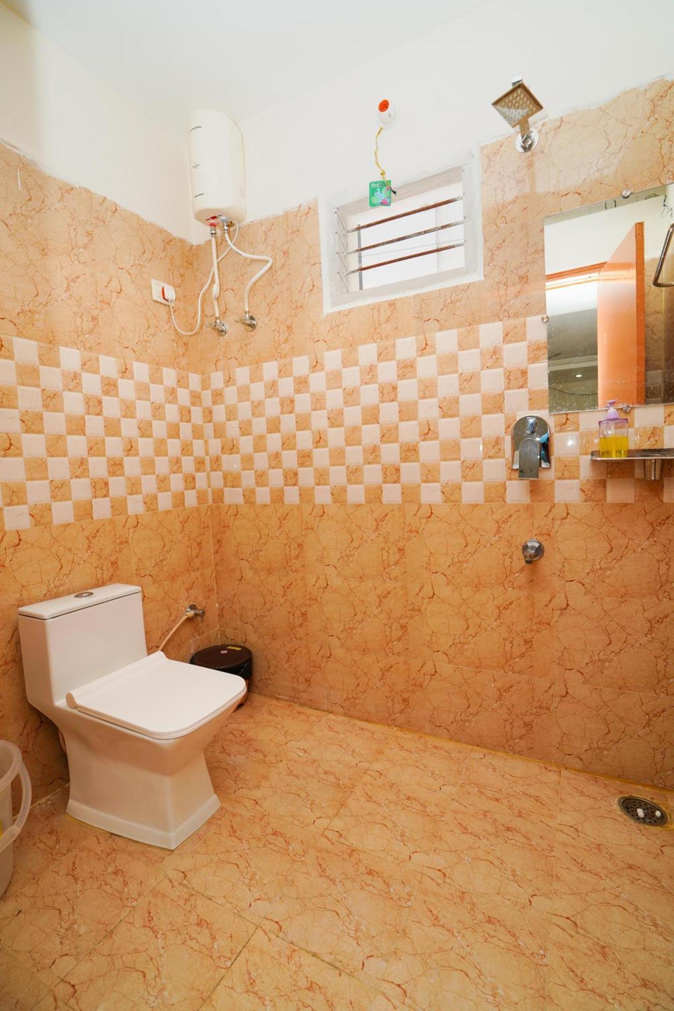 Golden Villa - Duplex House With Private Theater - Near To Alipiri And Bhudevi Ttd Ticket Counter And Kapilateertham Tirupati Dış mekan fotoğraf