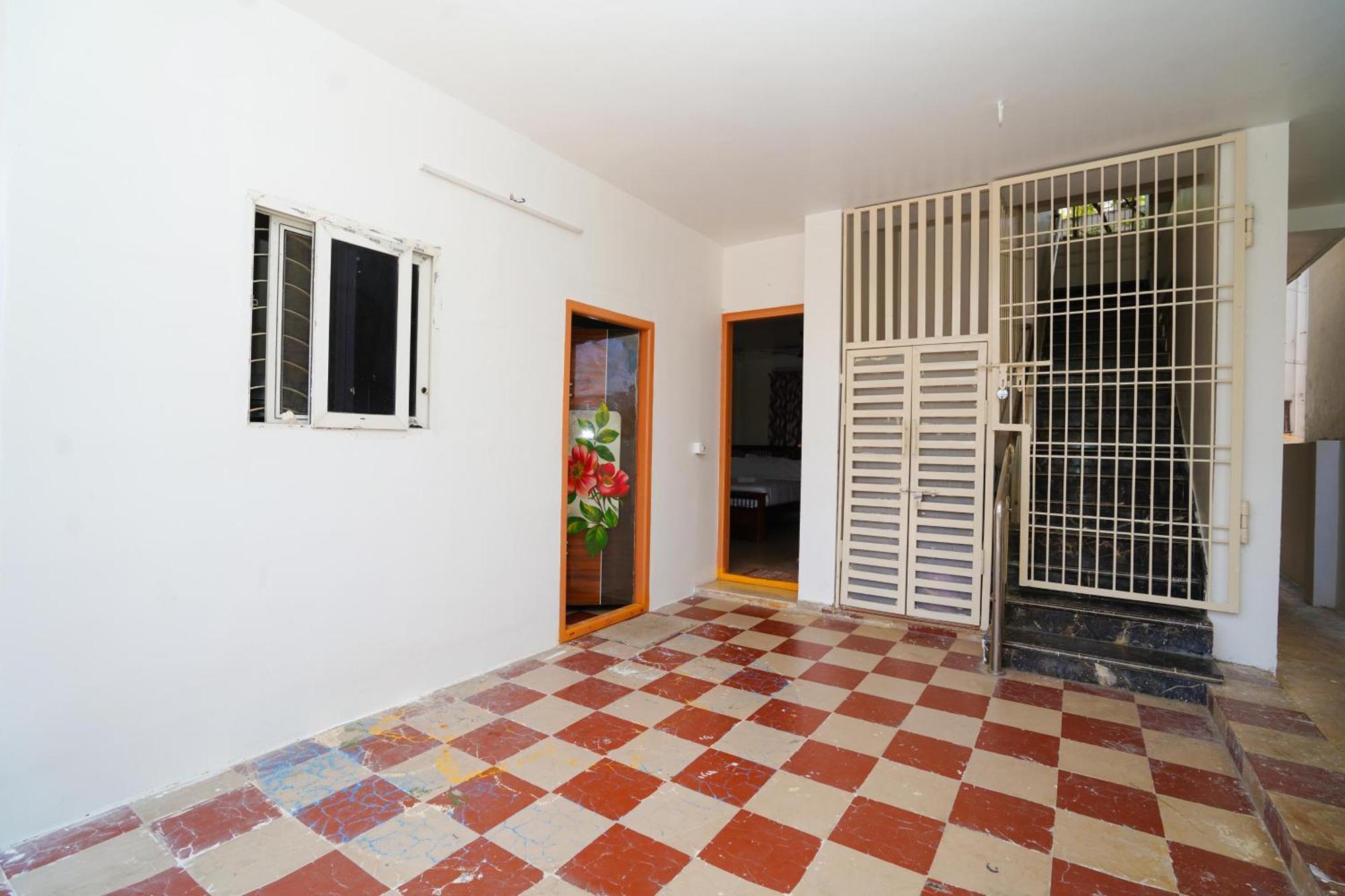 Golden Villa - Duplex House With Private Theater - Near To Alipiri And Bhudevi Ttd Ticket Counter And Kapilateertham Tirupati Dış mekan fotoğraf